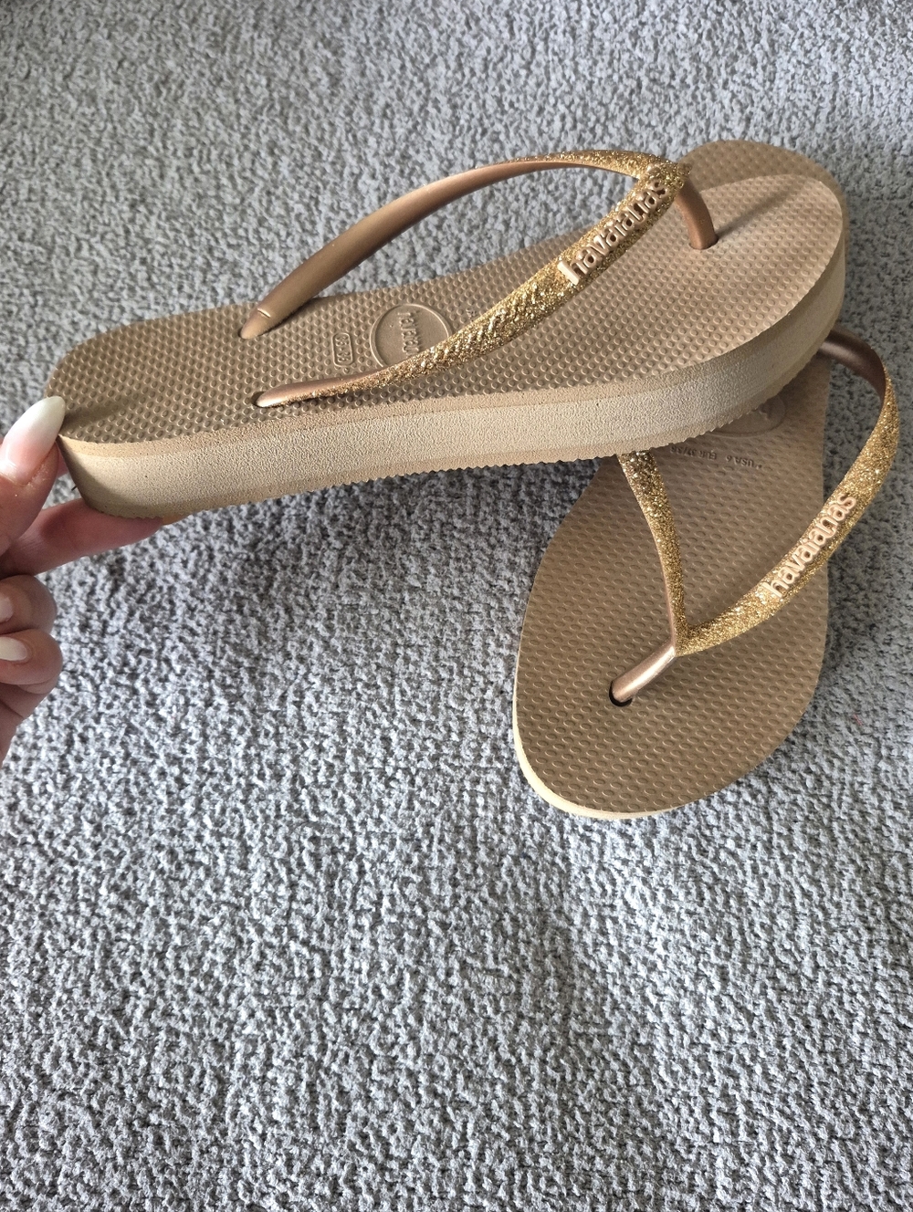 NWOT- Havaianas Glitter Platform Thong Sandals